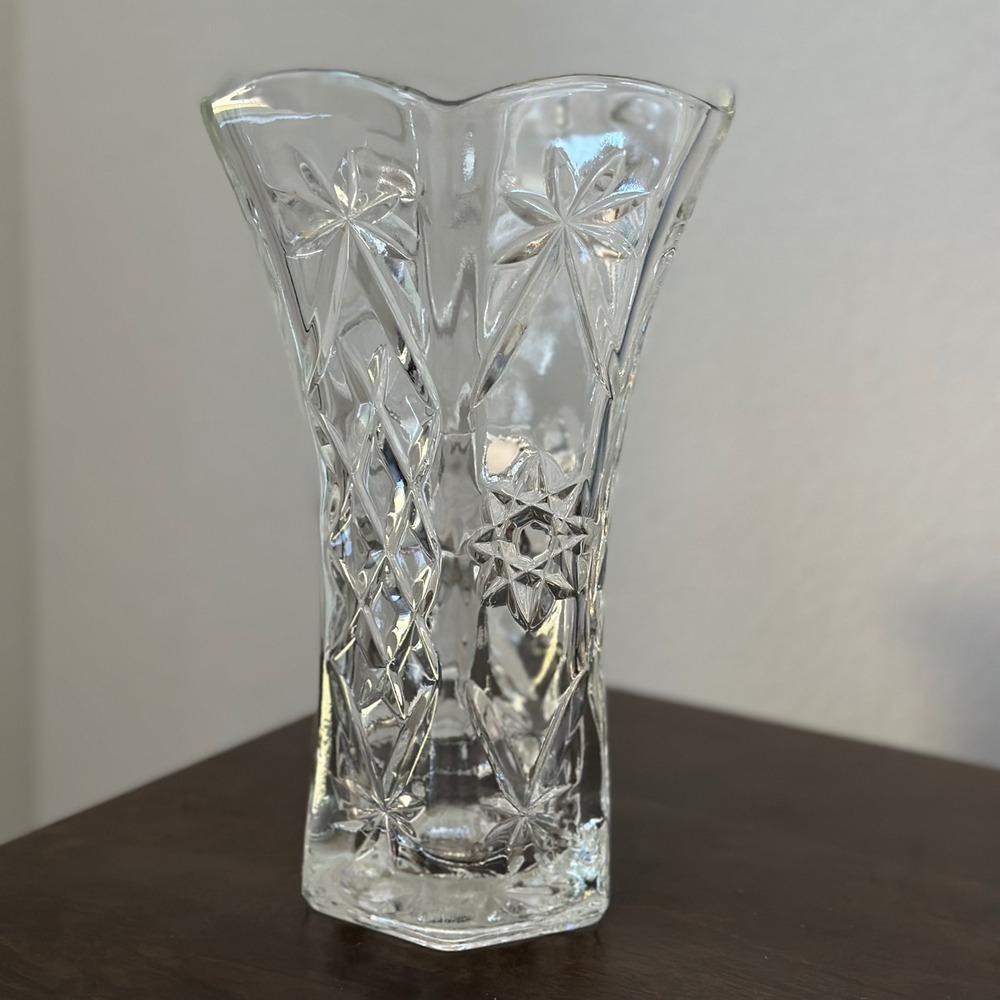 Anchor Hocking "EAPC" Star of David Crystal Clear Glass Starburst Geometric Vase